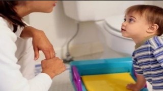 Çocuklarda kabızlık sadece beslenmeyle alakalı değil