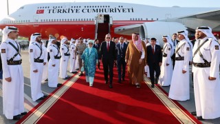 Cumhurbaşkanı Erdoğan, Katar'da Resmi Ziyaret Gerçekleştirdi