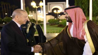 Cumhurbaşkanı Erdoğan, Suudi Arabistanda resmi törenle karşılandı