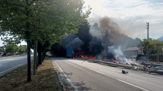 D-650de tır bomba gibi patladı, faciadan dönüldü