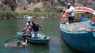 Dalyan kanalında temizlik