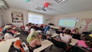 Darıcalılar yaz tatilini hem eğlenerek hem de öğrenerek geçiriyor