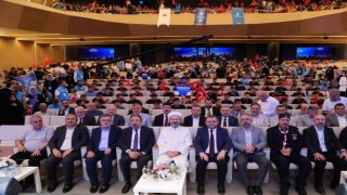 Diyanet İşleri Başkanı Erbaş: “Bizim geleceğe yönelik yatırımımız istikbalimizi ahlaklı gençlere emanet etmemizdir”