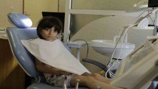 Diyarbakırda diş cerrahisine fobisi olan çocuklar anestezi yöntemiyle tedavi oluyor