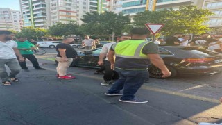 Diyarbakırda iki araç çarpıştı: 3 yaralı