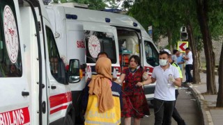 Diyarbakırda iki minibüs çarpıştı: 8 yaralı