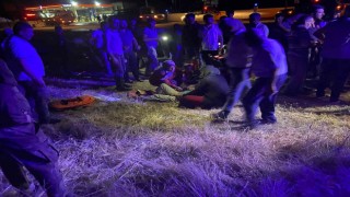 Diyarbakırda taziye dönüşü kaza: 2si çocuk, 1i ağır 6 yaralı