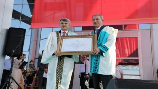 DPÜden Hulusi Akara fahri doktora unvanı