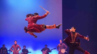 Dünyaca ünlü dans topluluğu Sukhishvili Bursa Festivalinde