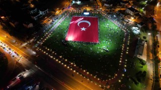 Dünyanın en büyük Türk bayrağı Kayseride açıldı