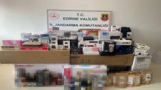 Edirnede kaçakçılık operasyonları: 29 gelinlik, kaçak malzemeler ve uyuşturucu yakalandı