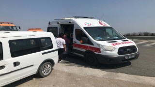 Edirnede sıcaktan fenalık geçiren sürücü ters yöne girdi