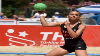 EHF Avrupa U17 Plaj Hentbolu Şampiyonasında yarı finalistler belli oldu