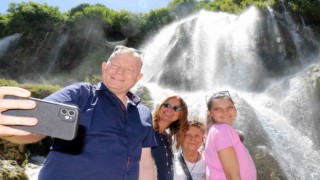 El Ninodan kaçtılar, Girlevik Şelalesinde serinlediler