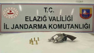Elazığda ruhsatsız tabanca ele geçirildi