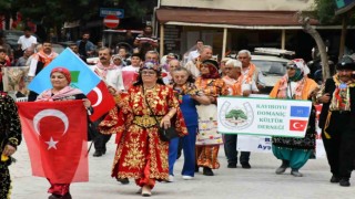 Emette Yörük ve Türkmen derneklerinin kortej yürüyüşü büyük ilgi gördü