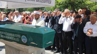 Eski bakan Taner Yıldız'ın babası toprağa verildi