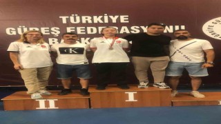 Eskişehirli sporcudan halterde gümüş madalya