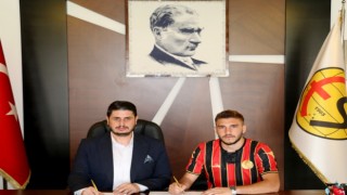 Eskişehirspora Alaçatıspordan orta saha transferi