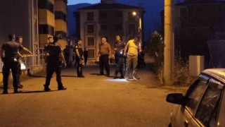 Evini kundaklayan damadını tüfekle vurarak ağır yaraladı