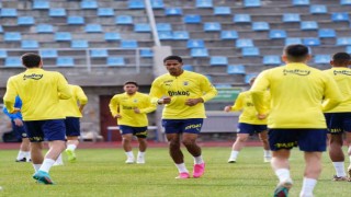 Fenerbahçe günü çift antrenmanla tamamladı