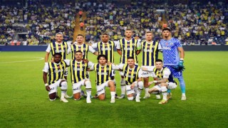 Fenerbahçe ilk resmi maçına taraftarı önünde çıktı