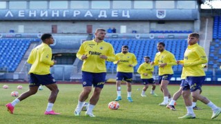 Fenerbahçe, yeni sezon hazırlıklarına devam etti