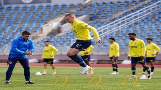 Fenerbahçe, yeni sezon hazırlıklarını sürdürdü