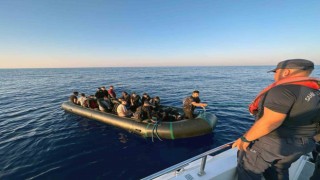 Fethiyede 21 düzensiz göçmen kurtarıldı