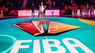 FIBA, LED Cam Zeminli sahasını Madridde tanıttı