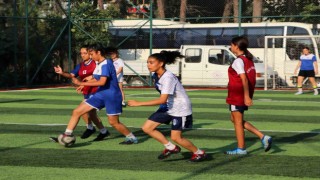 Futbol aşkına 200 kilometre yol gidiyorlar