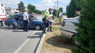 Gedizdeki trafik kazasında 3 kişi yaralandı