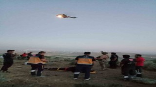 Gezmeye çıktığı dağda mahsur kalan kişi askeri helikopterle kurtarıldı