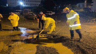 Giresunda sağanak yağış sonrası ev ve işyerlerini su bastı