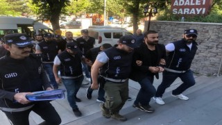 Göçmen kaçakçılarına polis operasyonu