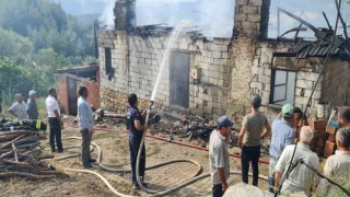 Gördeste ev yangını: 1 yaralı