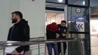 Güvenlik kamerasına selam verip 3 milyonluk lüks otomobili çaldı