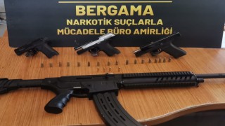 Hakkında 10 ayrı yakalama emri bulunan azılı zanlı kıskıvrak yakalandı