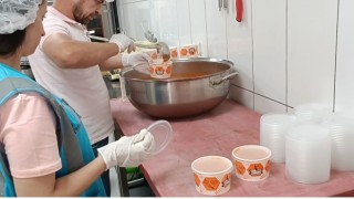 Hergün hasta, engelli ya da yemek yapamayacak durumda vatandaşlara ücretiz yemek servisi