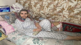 Hırsızlar felçli kadını hem karanlıkta hem sıcakta bıraktı