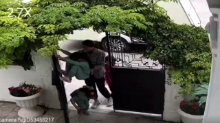 Hırsızlık şüphelisi kadının pes dedirten rahatlığı!