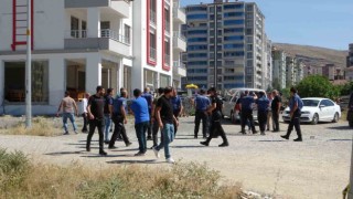 Husumetlisinin iş yerini basıp kurşun yağdırdı: 2 yaralı