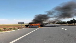 Iğdırdan Diyarbakıra kavun almaya gelen kamyonet alevlere teslim oldu