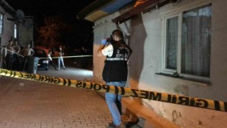 İki kişiyi silahla yaralayan şahıs suç aletiyle yakalandı