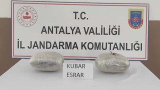 İki otomobilde 3 kilogram uyuşturucu ele geçirildi