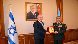 İsrail Savunma Bakanı Galant, Azerbaycanlı mevkidaşı Hasanovla görüştü
