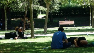 İstanbulda kavurucu sıcaklar etkili olmaya devam ediyor