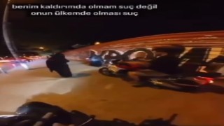 İstanbulda motosikletli şahıs çarşaflı kadınların üzerine sürerek korkuttu