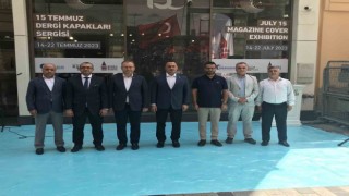 İstiklal Caddesinde 15 Temmuz Dergi Kapakları Sergisi açıldı