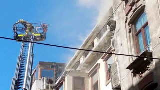 İstiklal Caddesinde yangın paniği